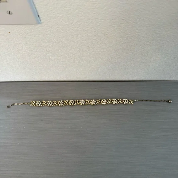 Vintage Aurora Borealis Crystal Choker Gold Tone 1950s Style - Picture 4 of 10